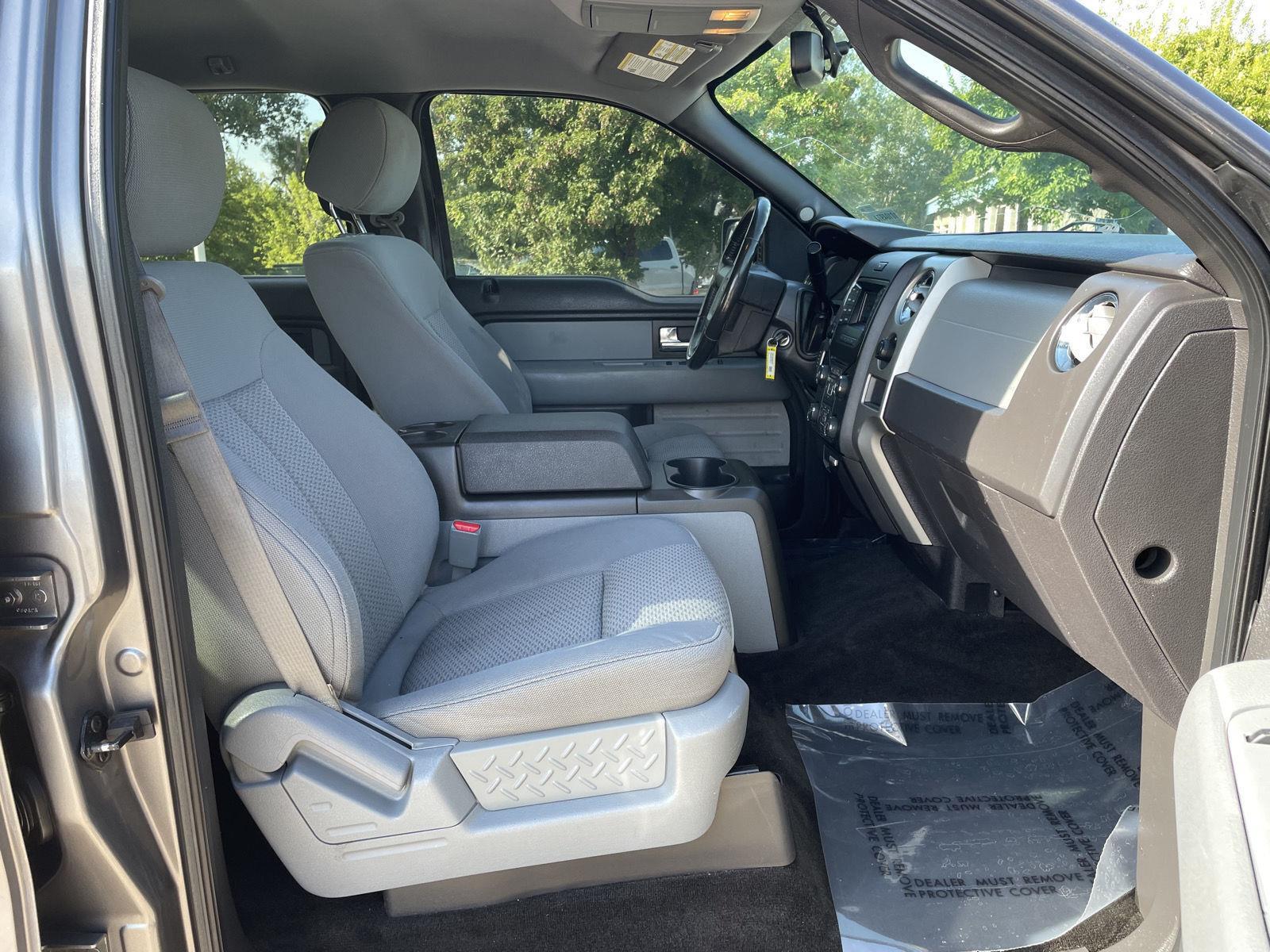 Vehicle photo 19