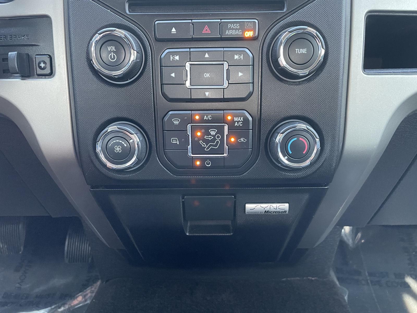 Vehicle photo 24