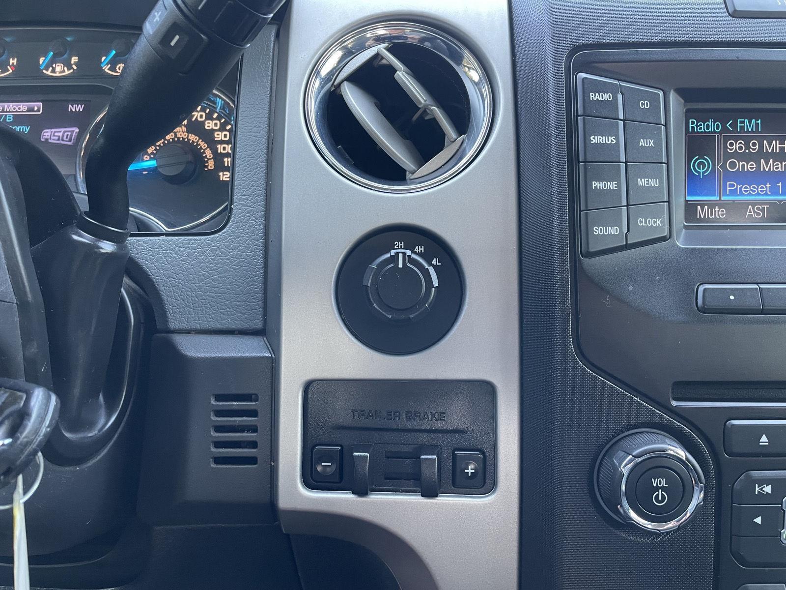 Vehicle photo 26