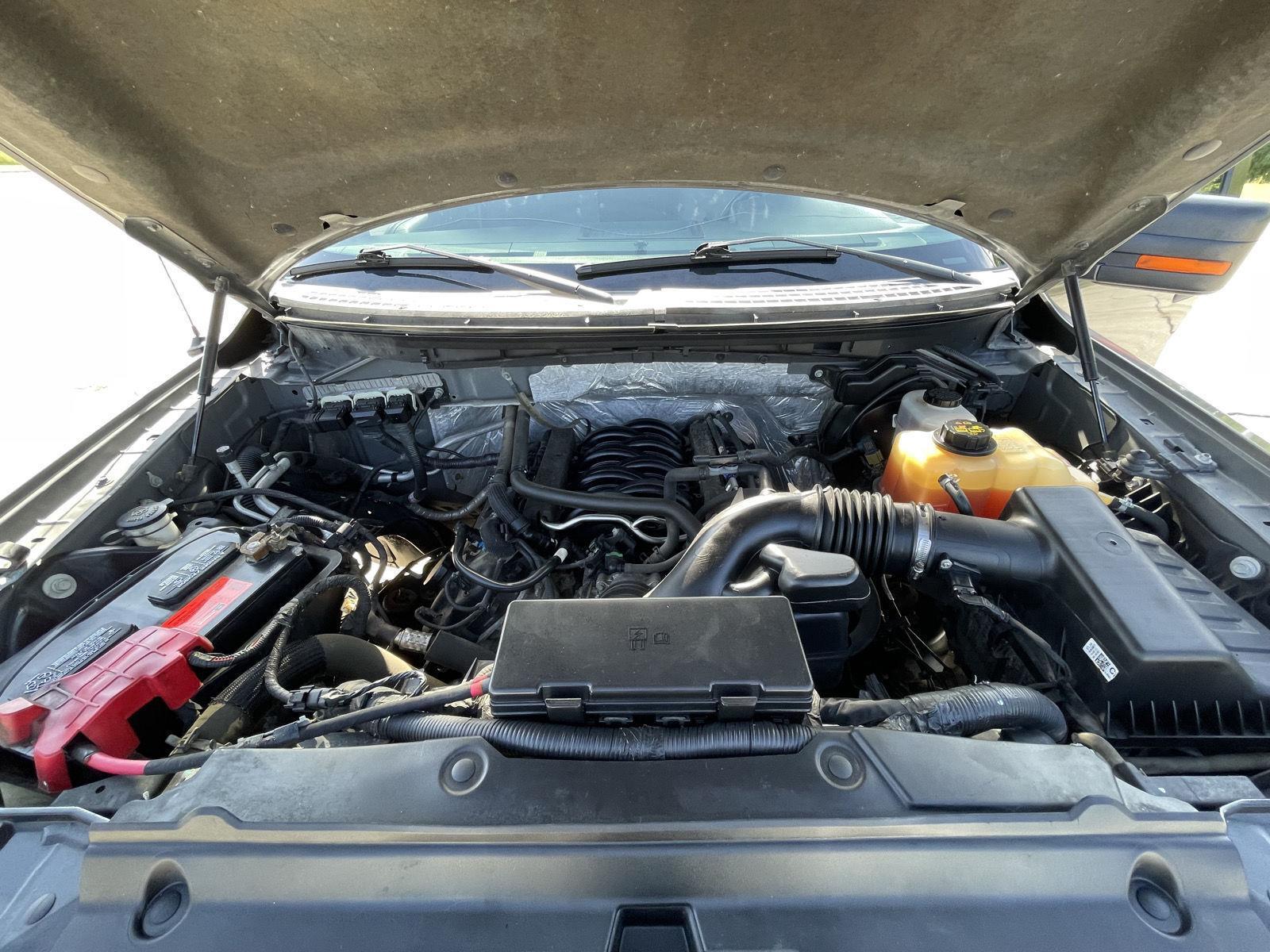 Vehicle photo 32