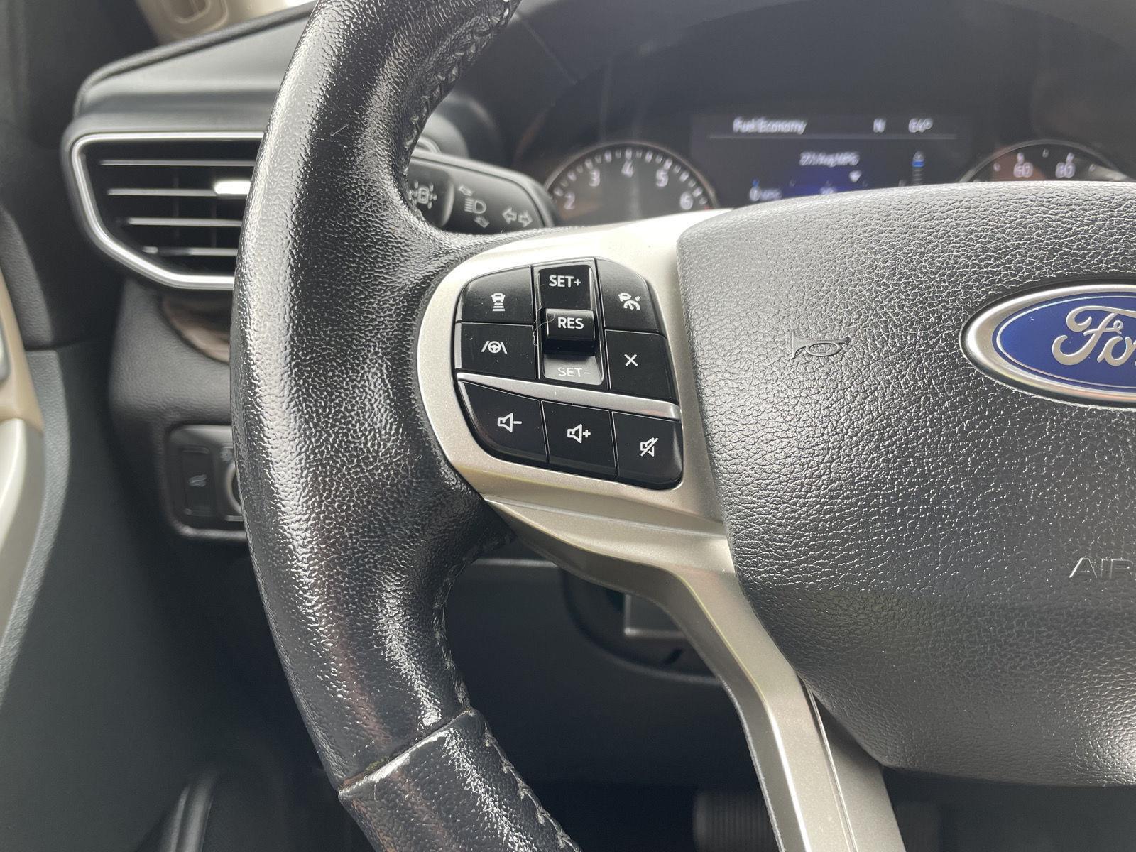 Vehicle photo 13