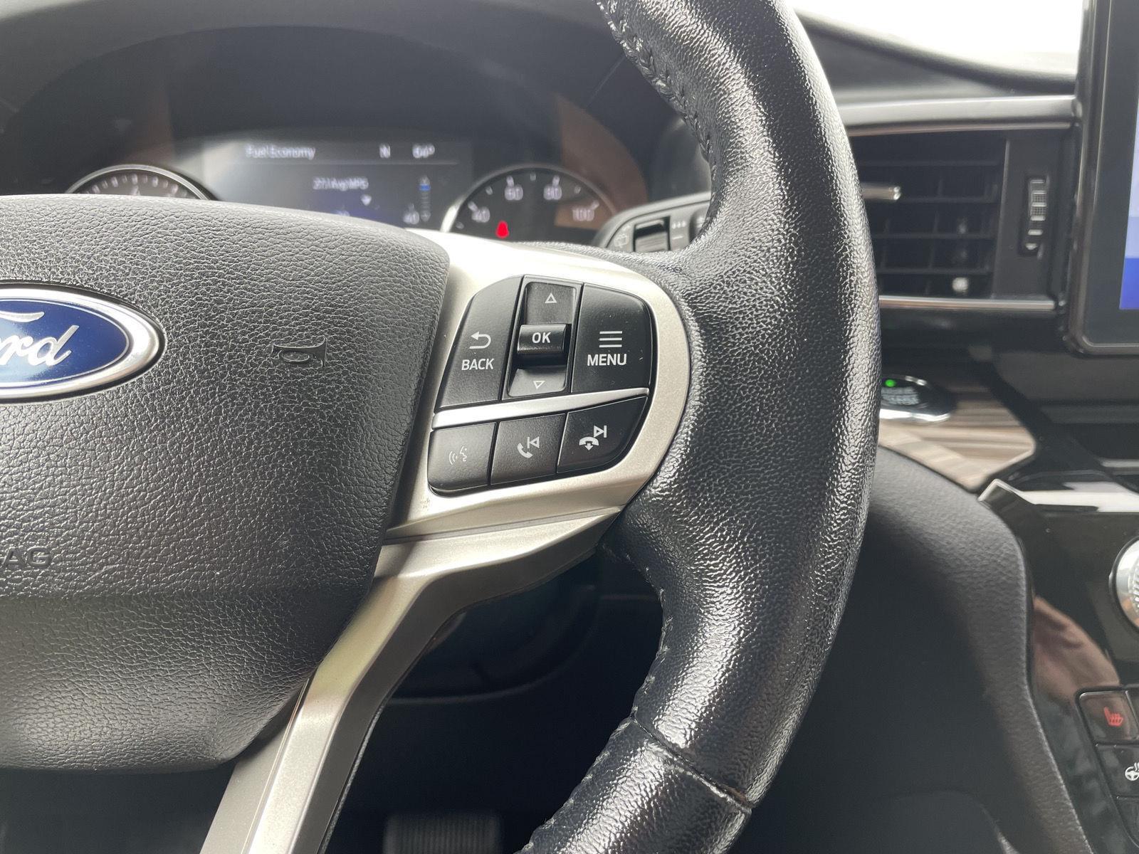 Vehicle photo 14