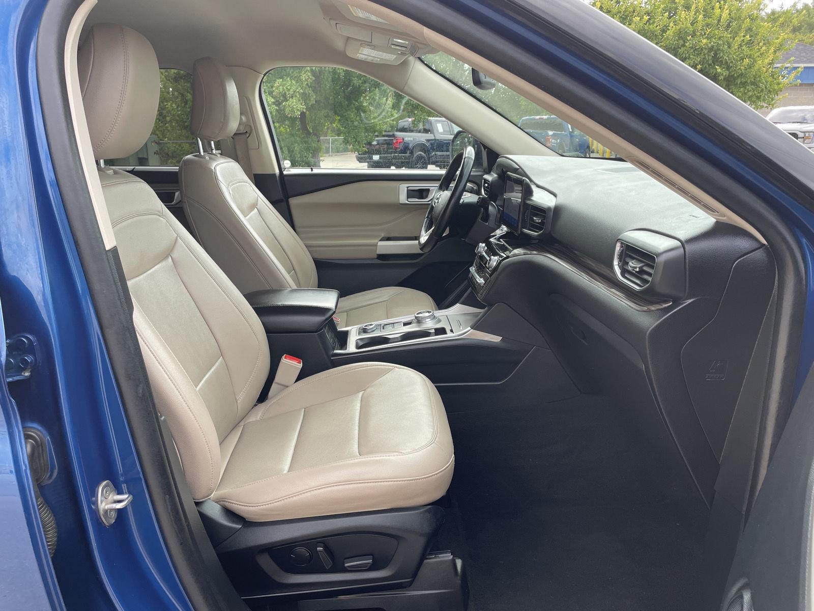 Vehicle photo 19