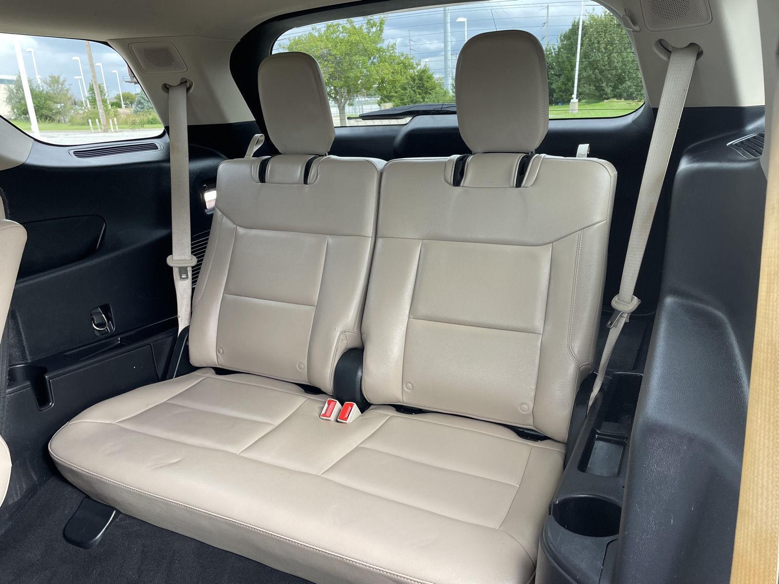 Vehicle photo 22