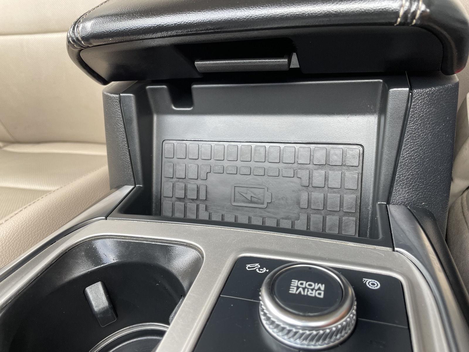Vehicle photo 31