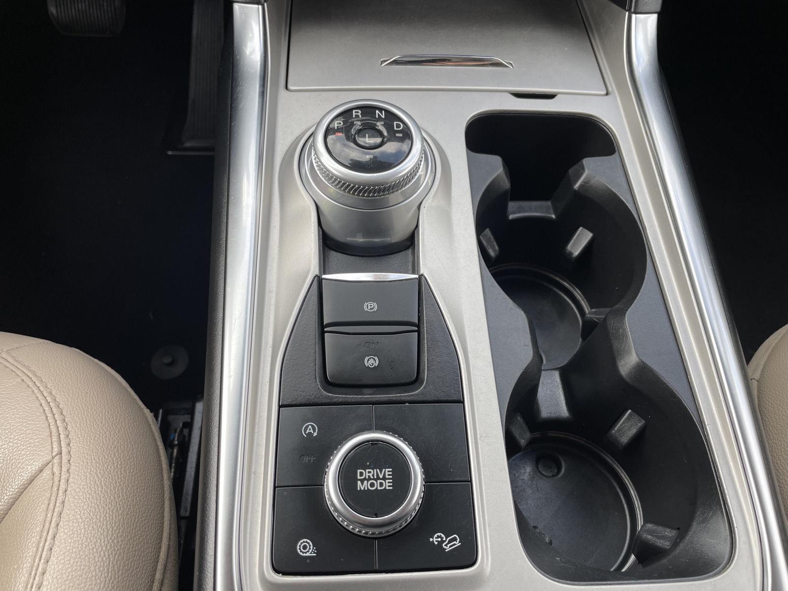Vehicle photo 34
