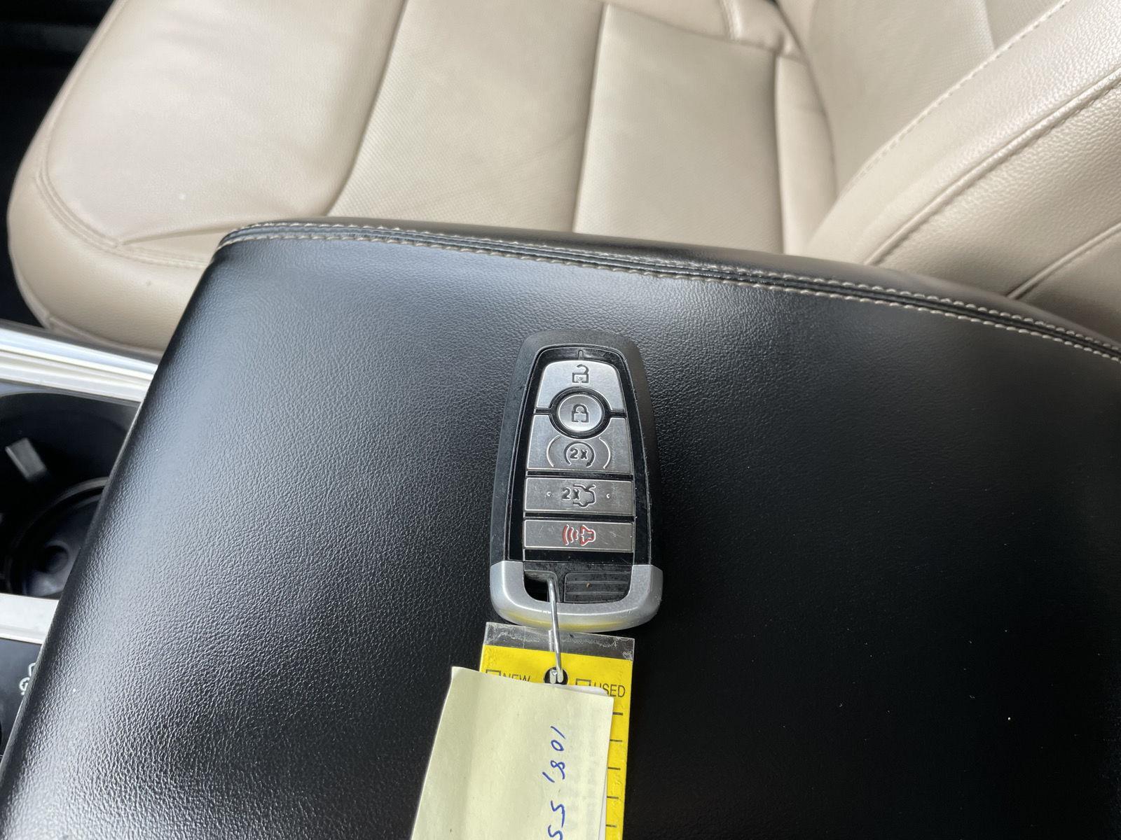 Vehicle photo 43