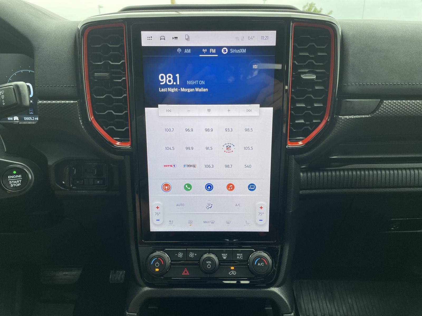 Vehicle photo 22