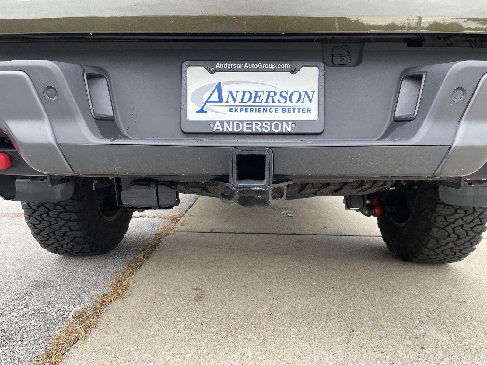 Vehicle photo 38
