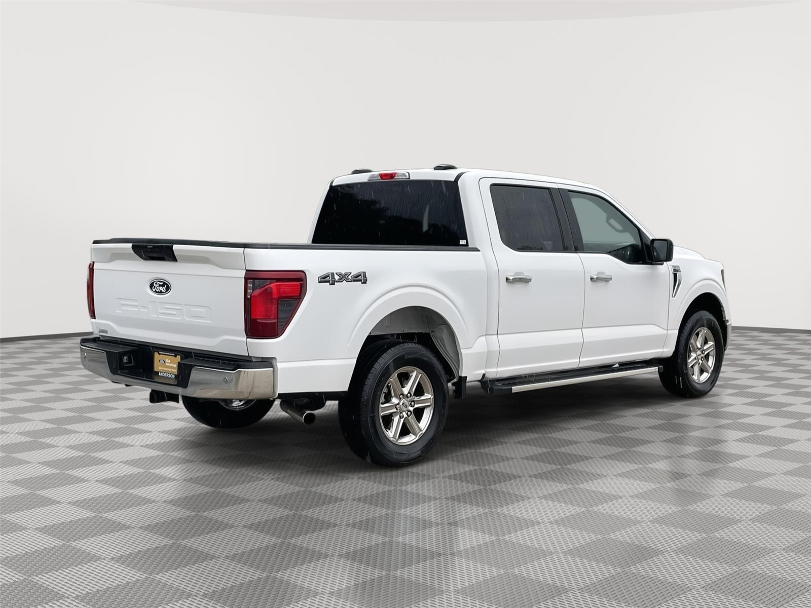 Vehicle photo 7