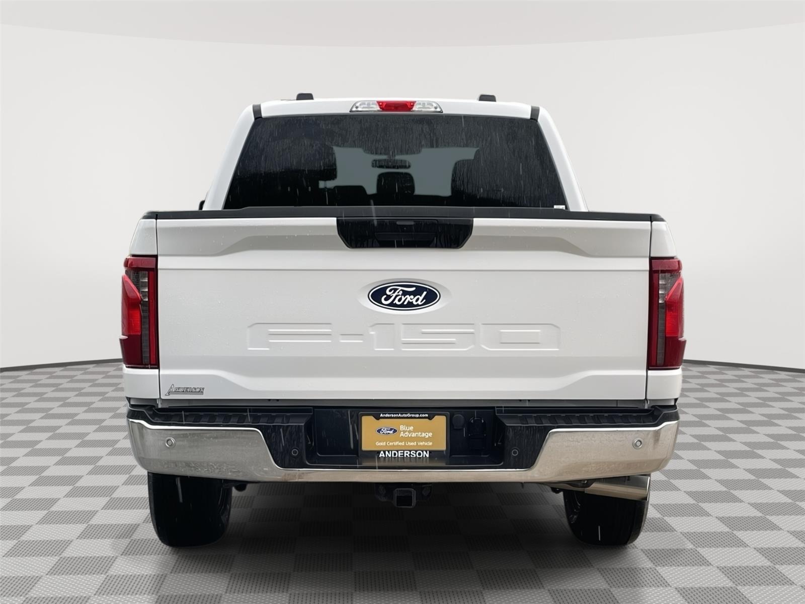 Vehicle photo 8