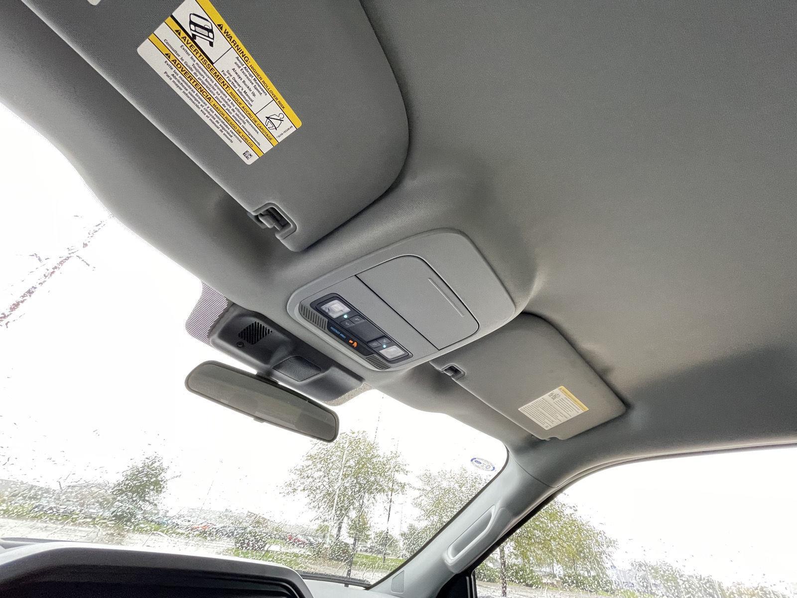 Vehicle photo 20