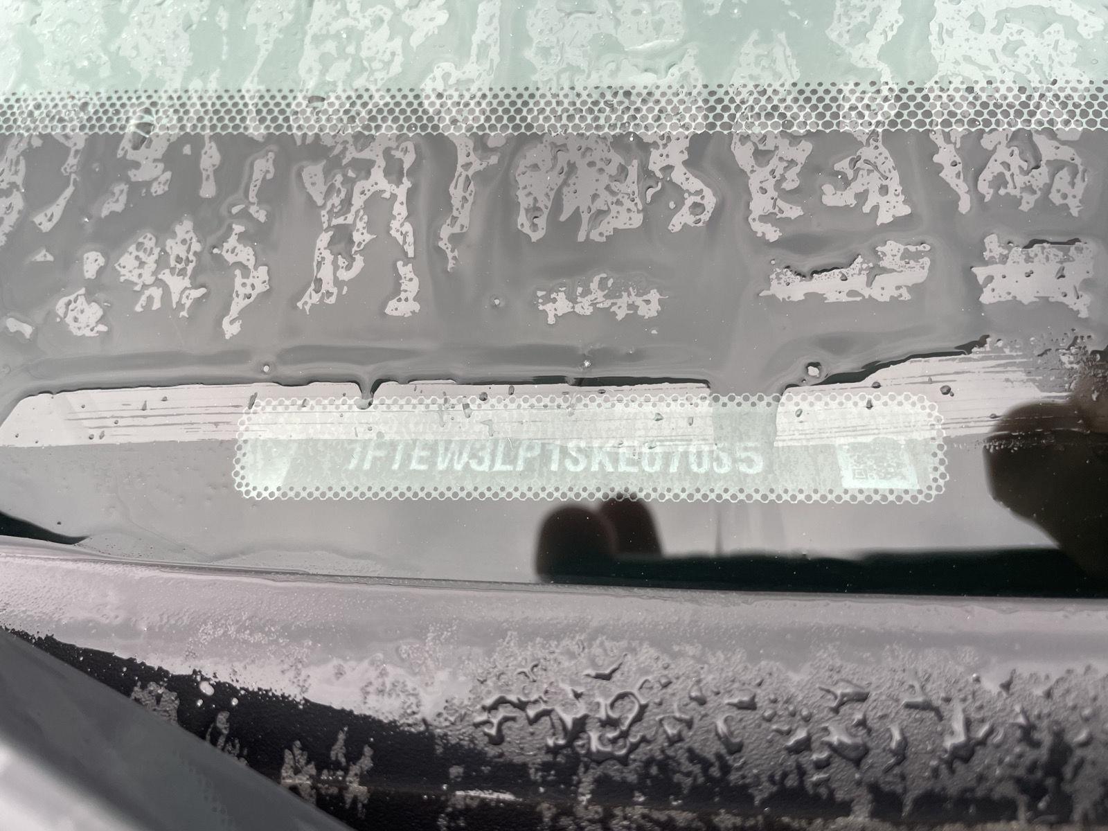 Vehicle photo 31
