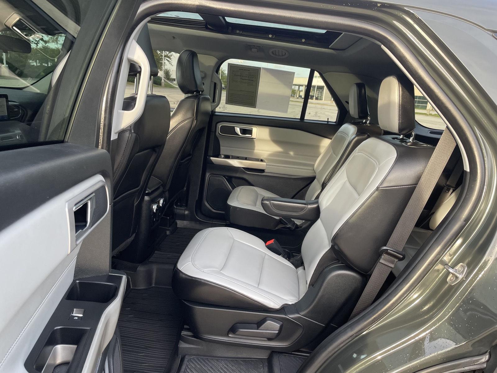 Vehicle photo 20