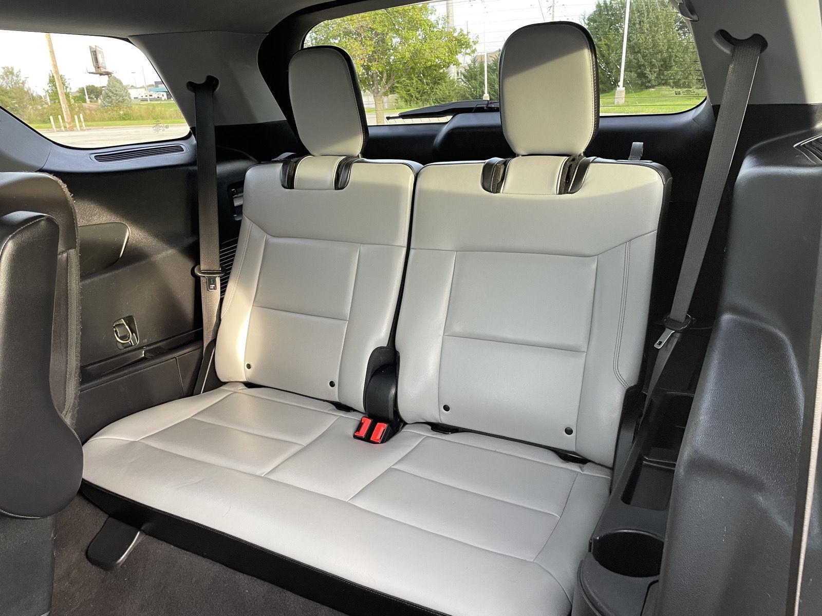 Vehicle photo 21