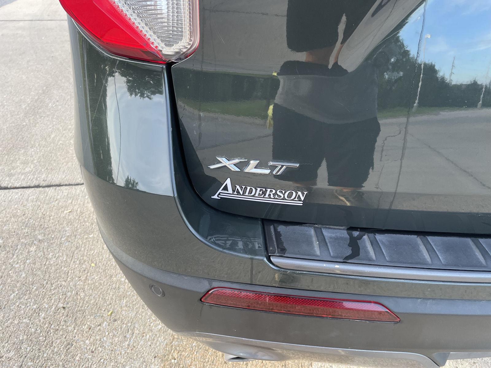 Vehicle photo 40