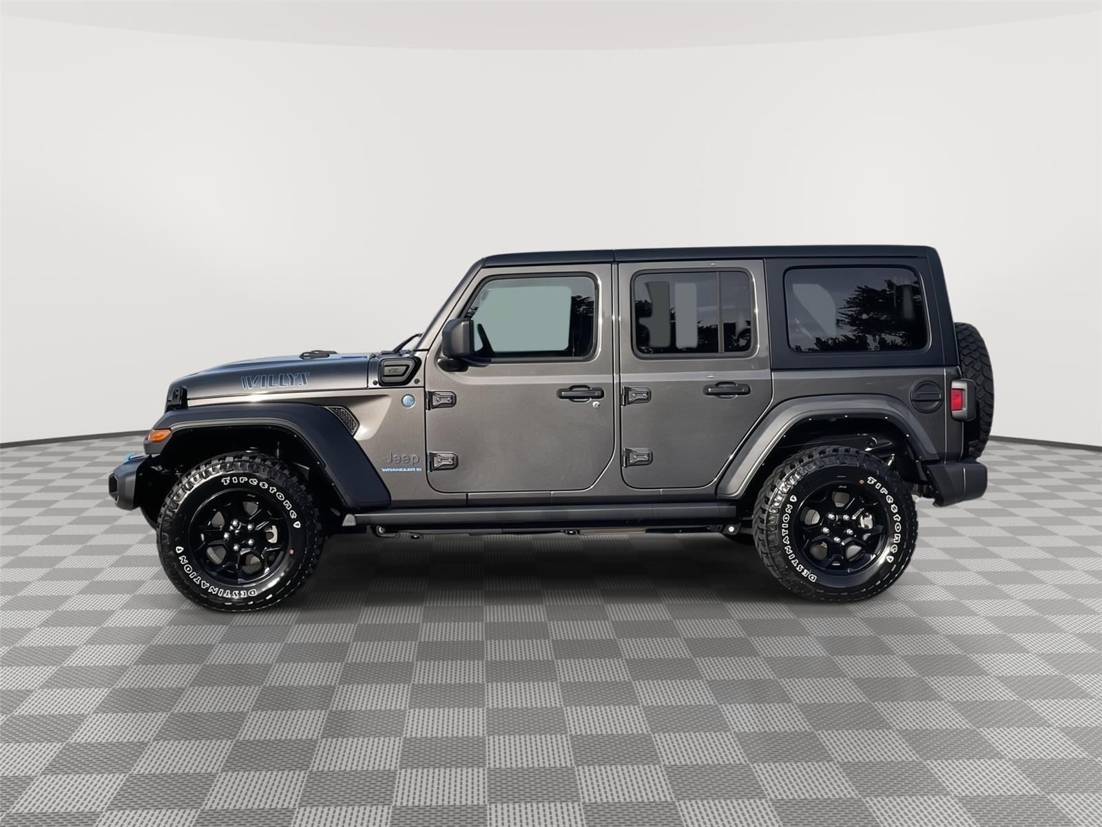 Vehicle photo 2