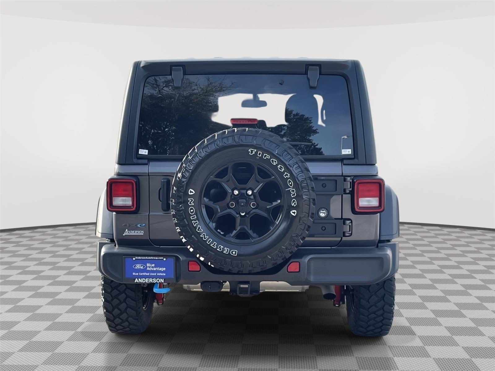 Vehicle photo 8