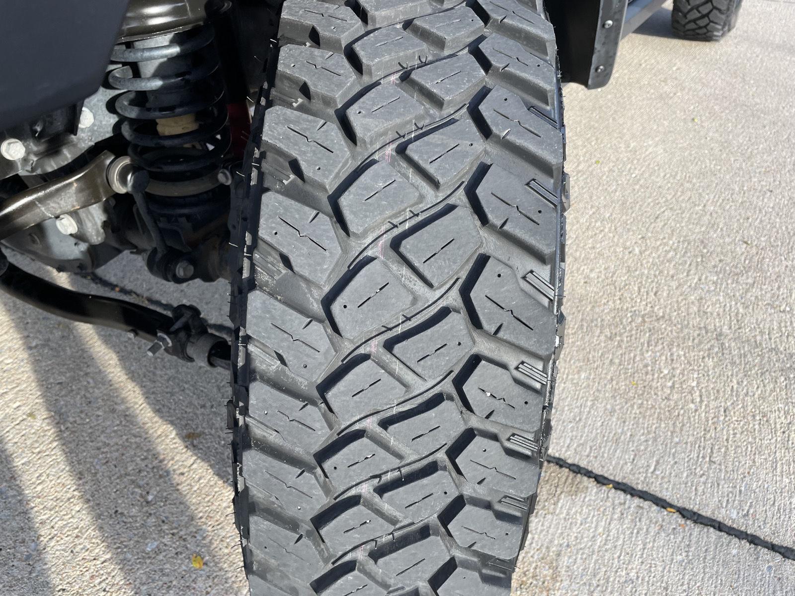 Vehicle photo 11