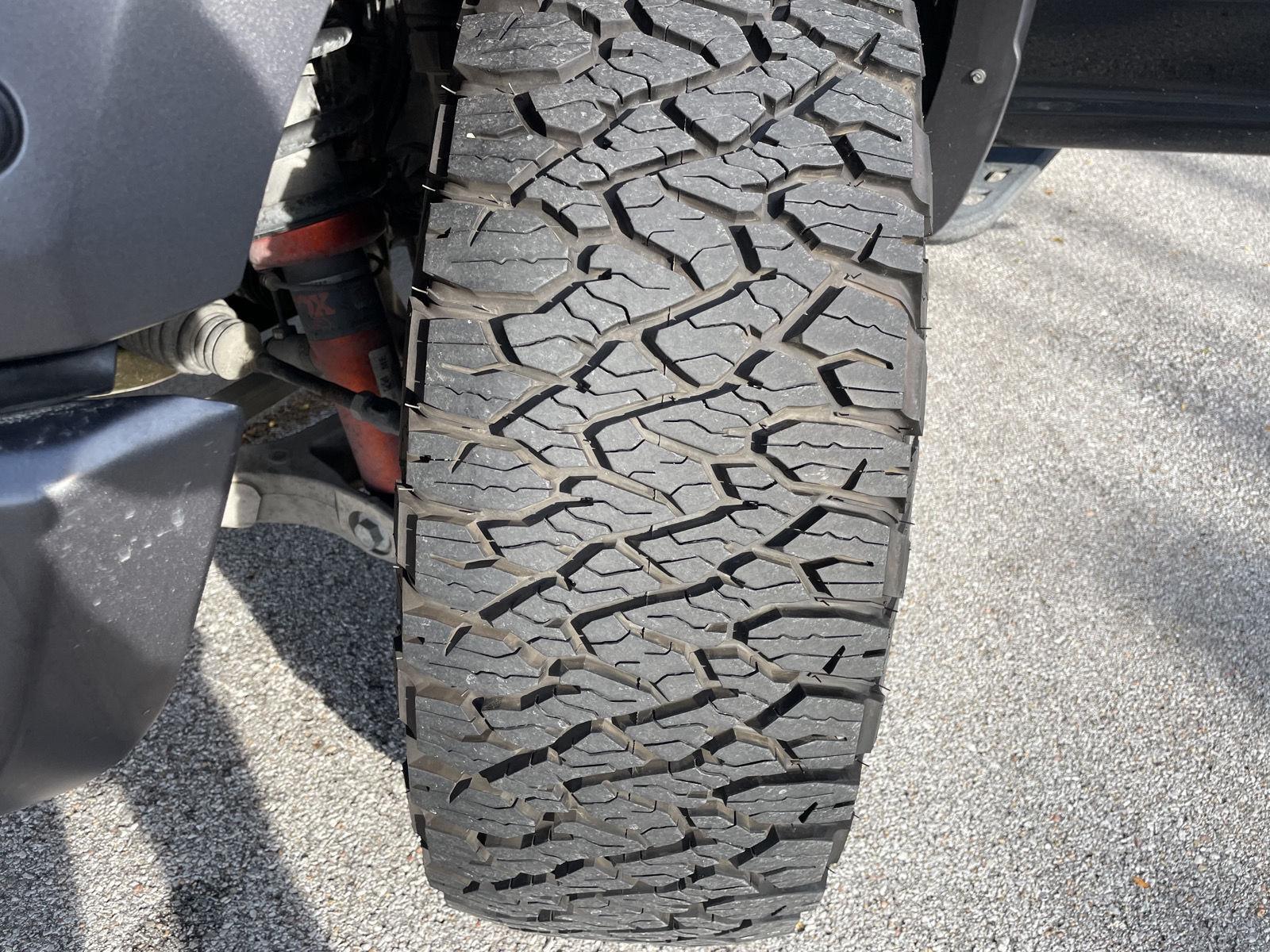 Vehicle photo 11