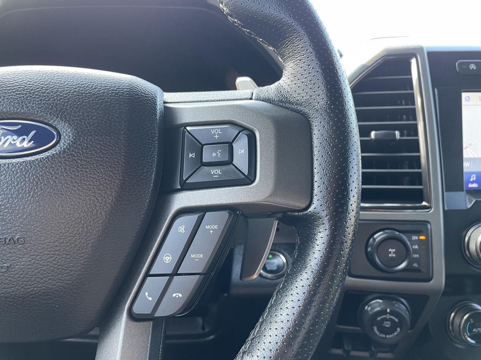 Vehicle photo 14