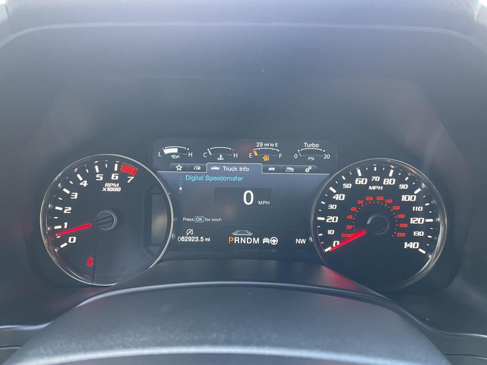 Vehicle photo 15