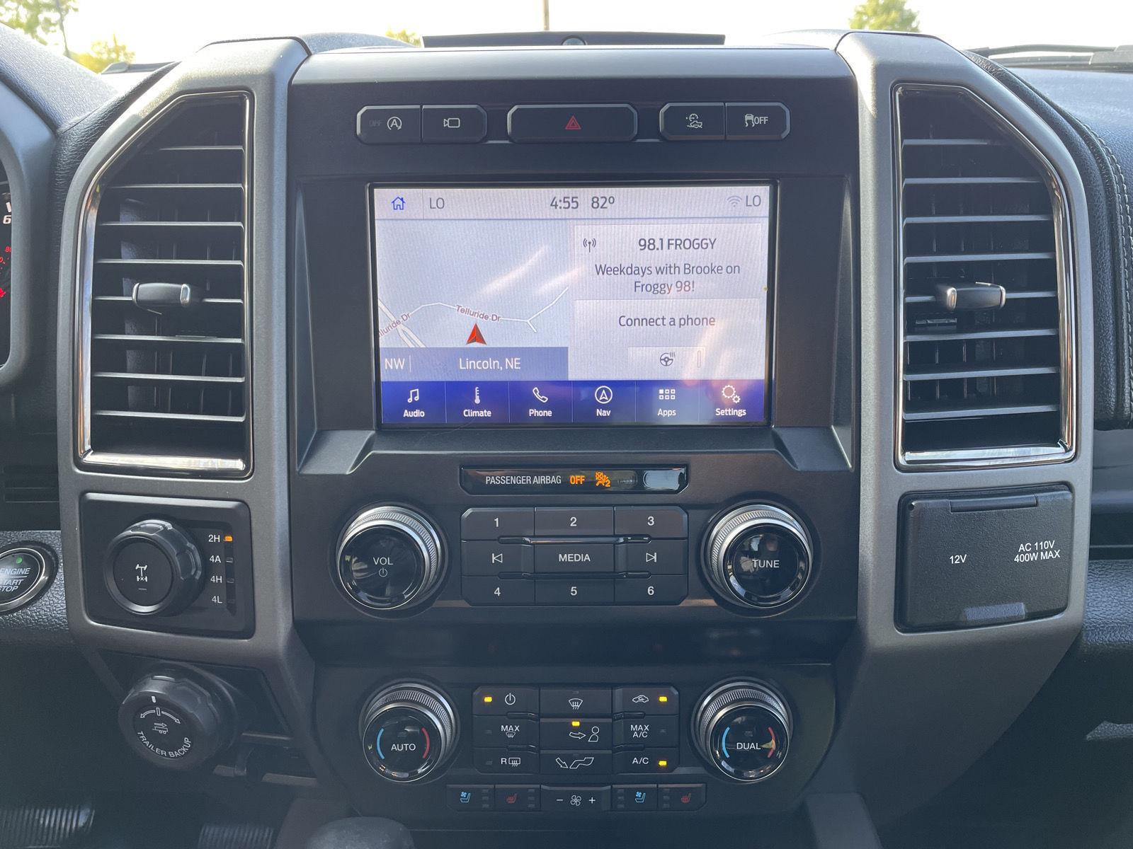 Vehicle photo 23