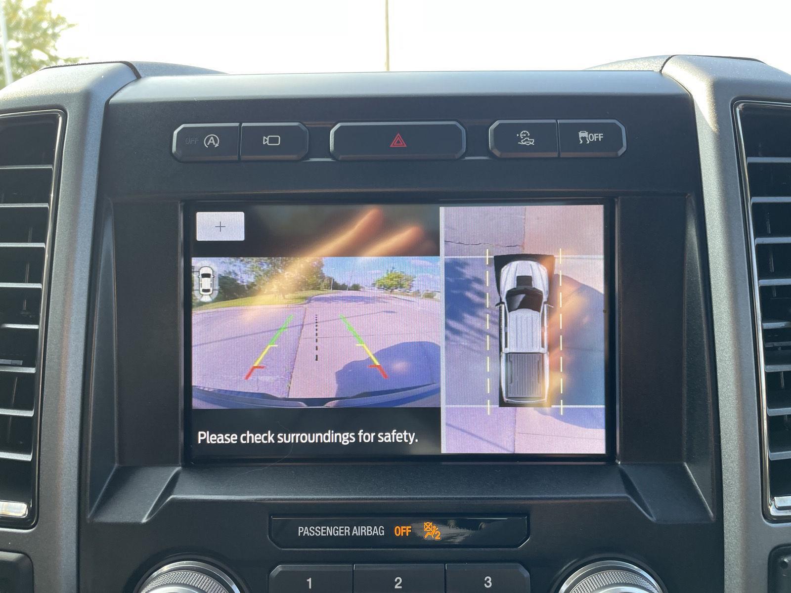 Vehicle photo 24