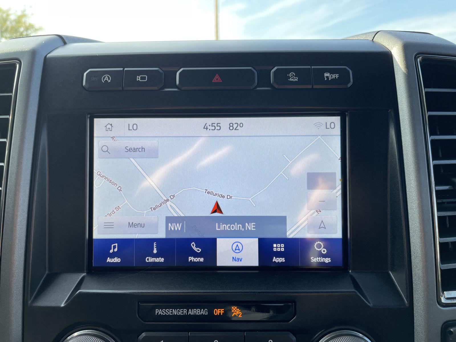 Vehicle photo 26