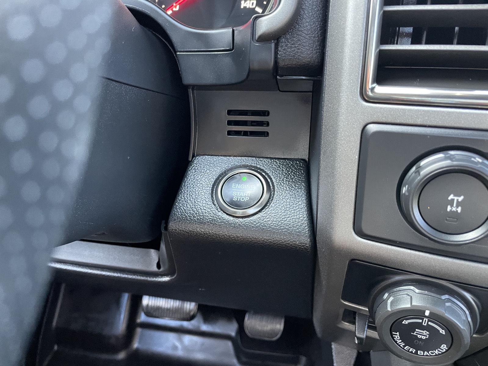 Vehicle photo 27