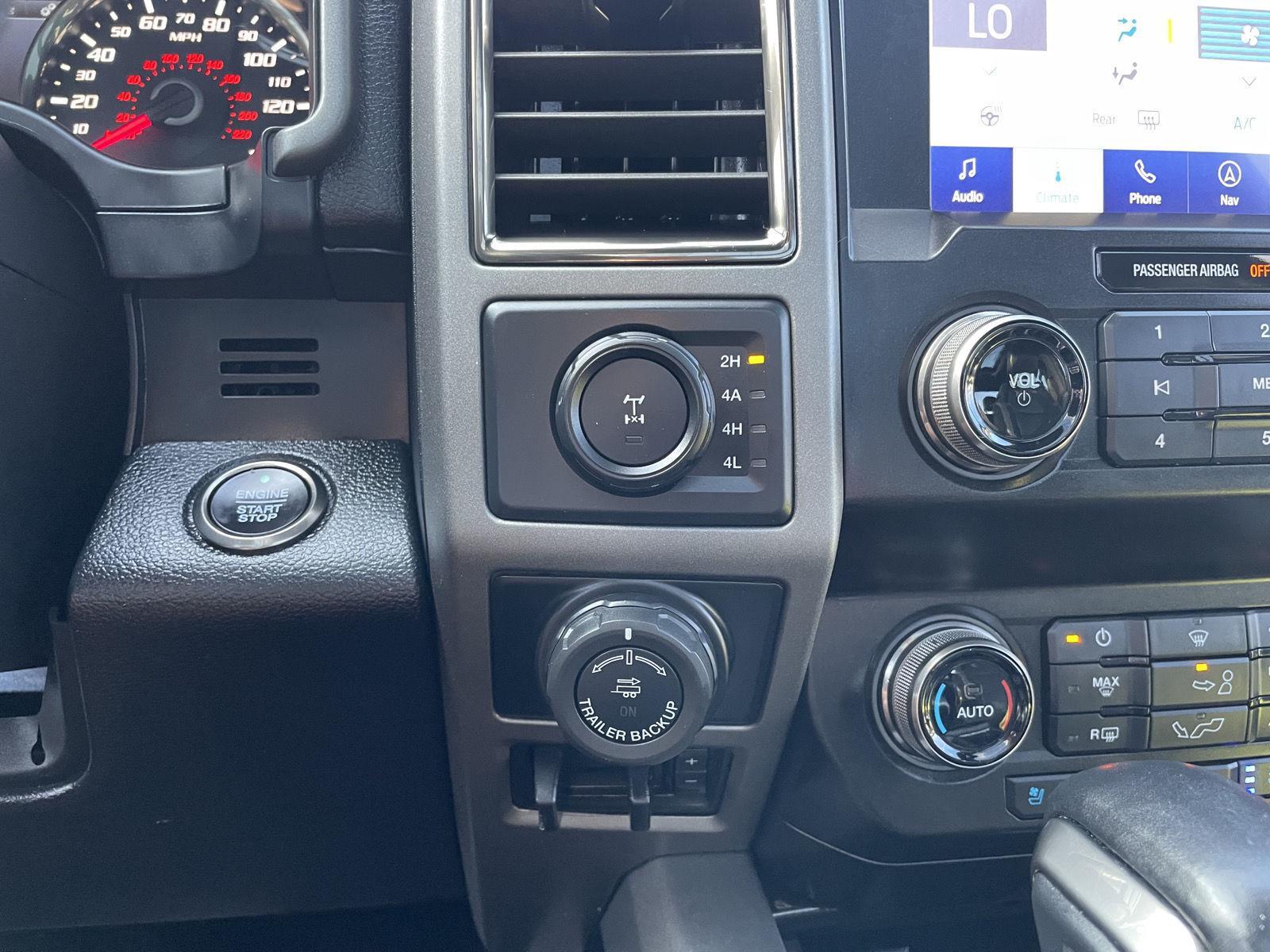 Vehicle photo 34