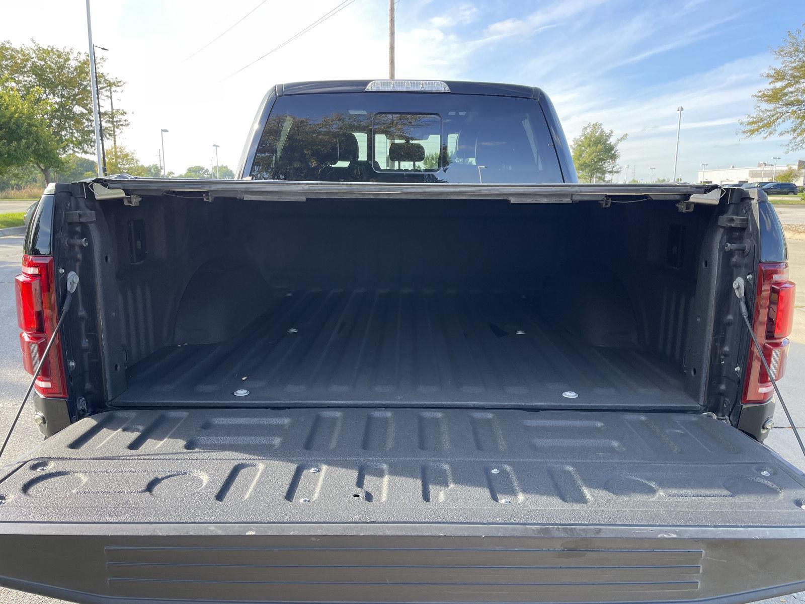Vehicle photo 43