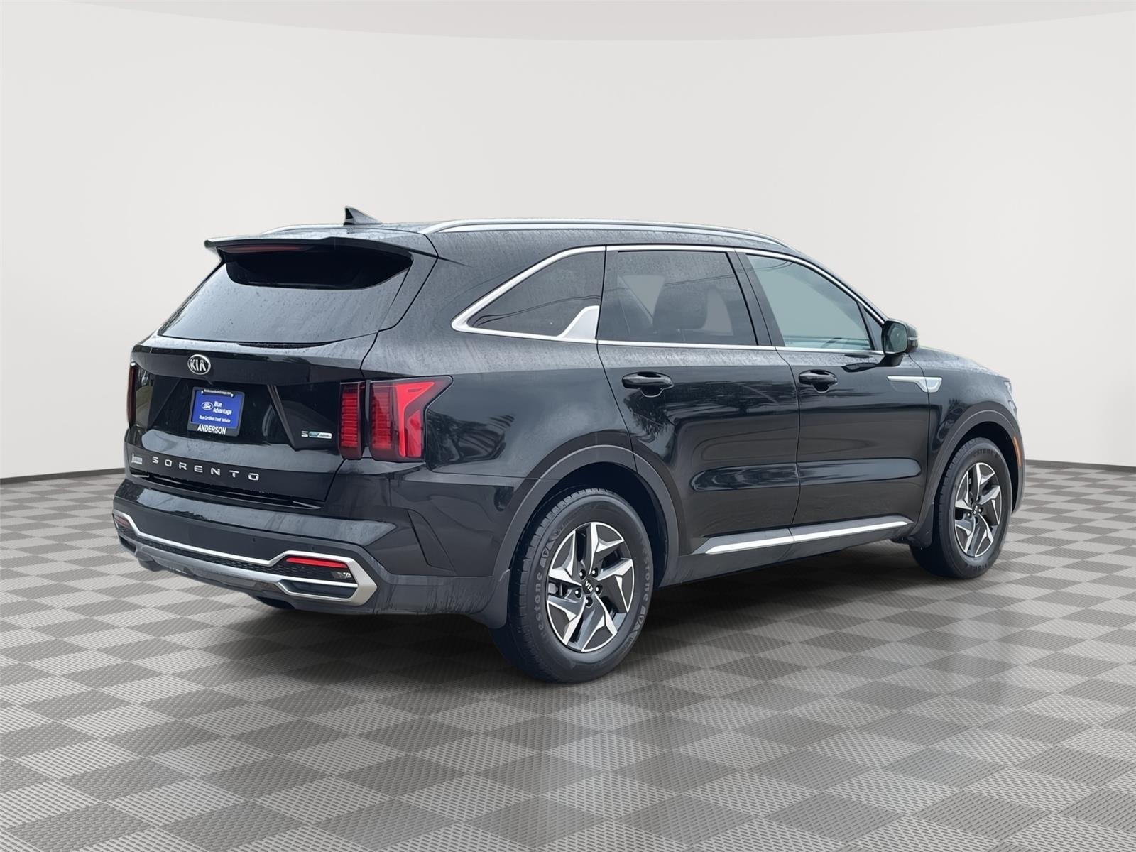 Vehicle photo 7