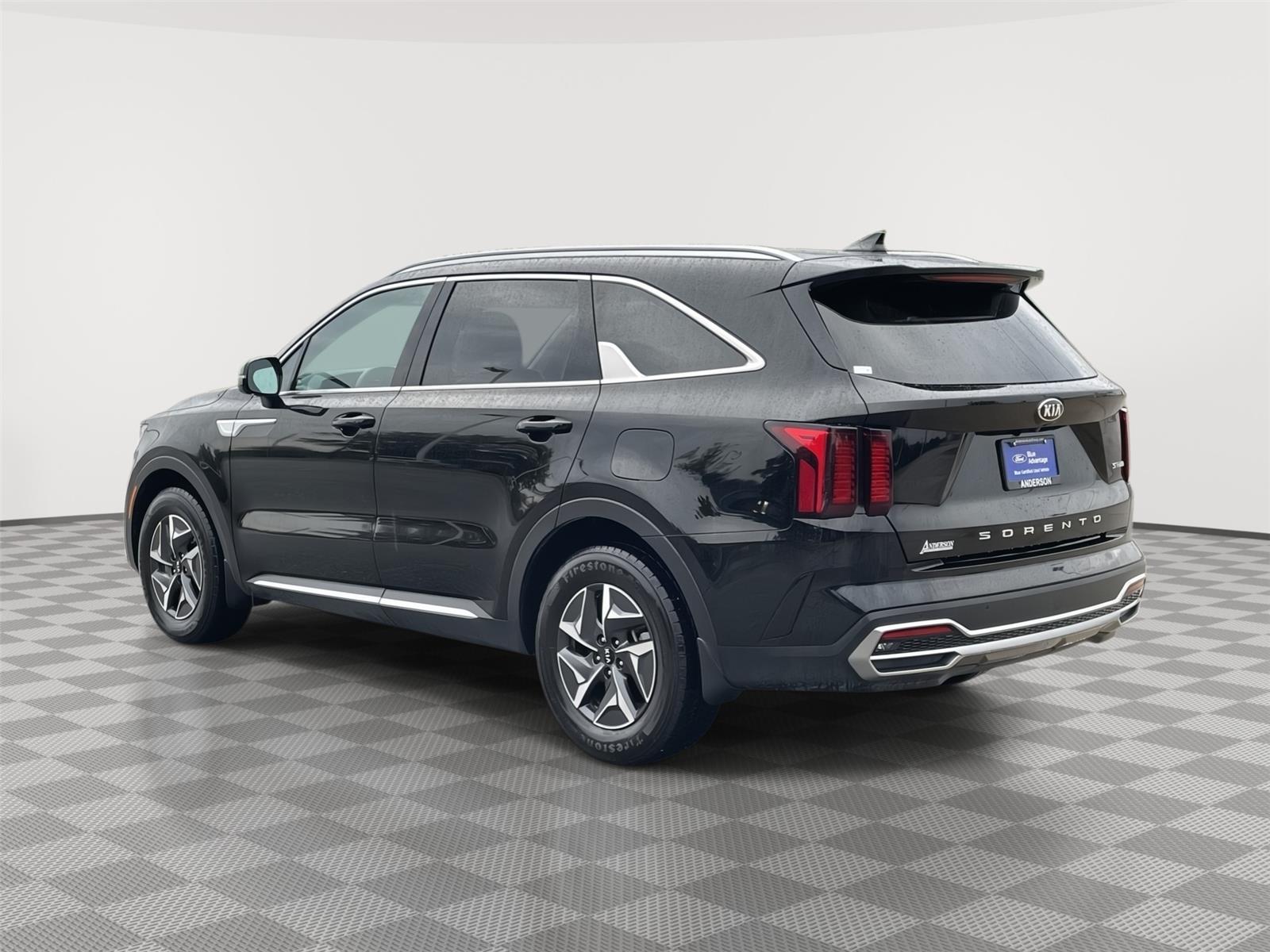 Vehicle photo 9