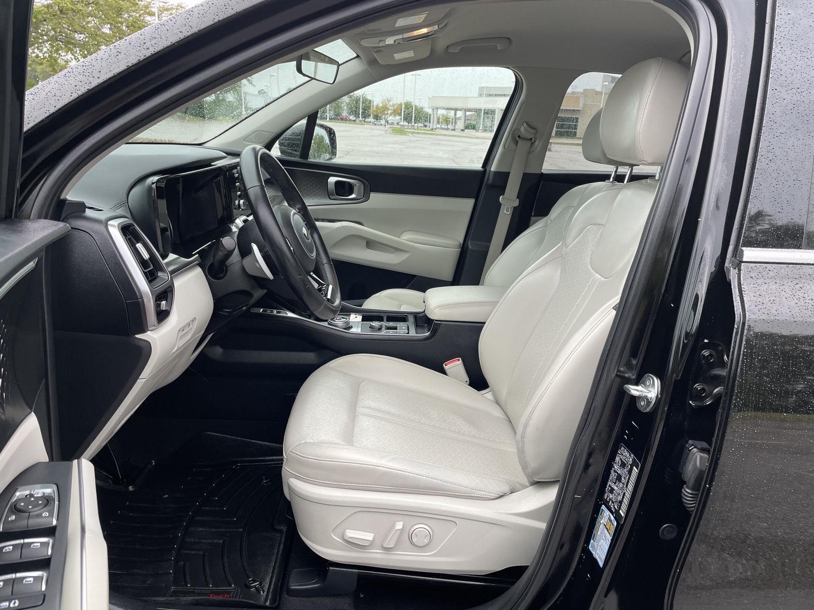 Vehicle photo 17