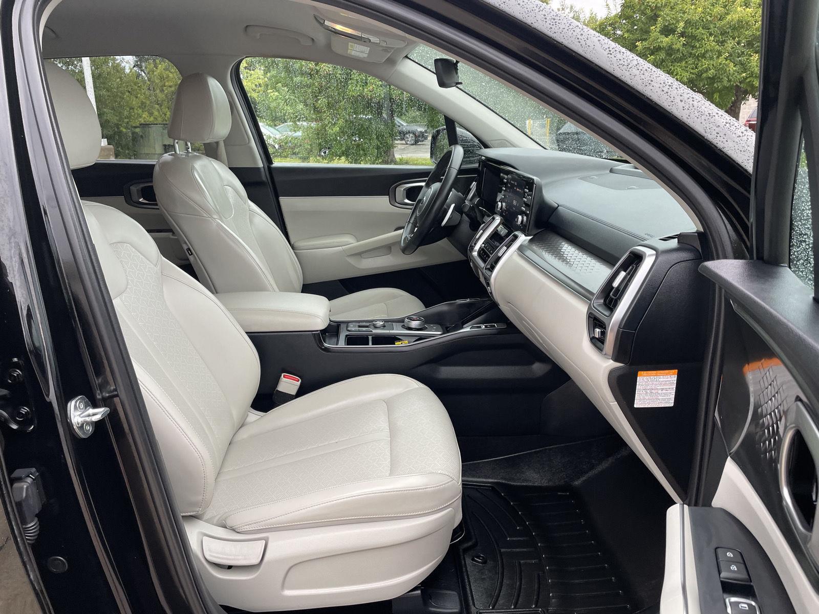 Vehicle photo 19