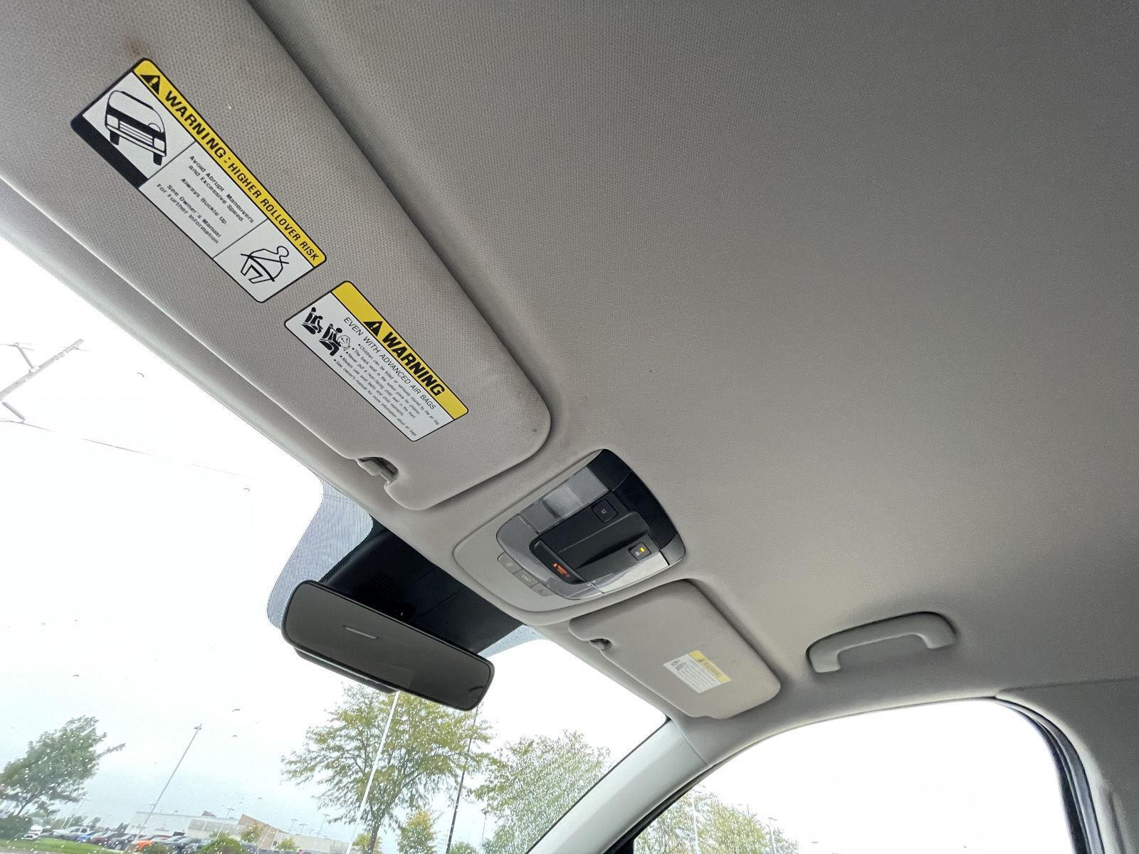 Vehicle photo 22
