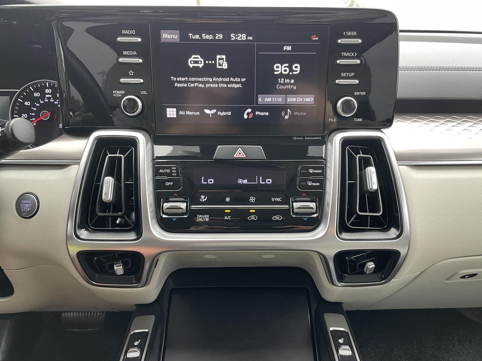 Vehicle photo 23