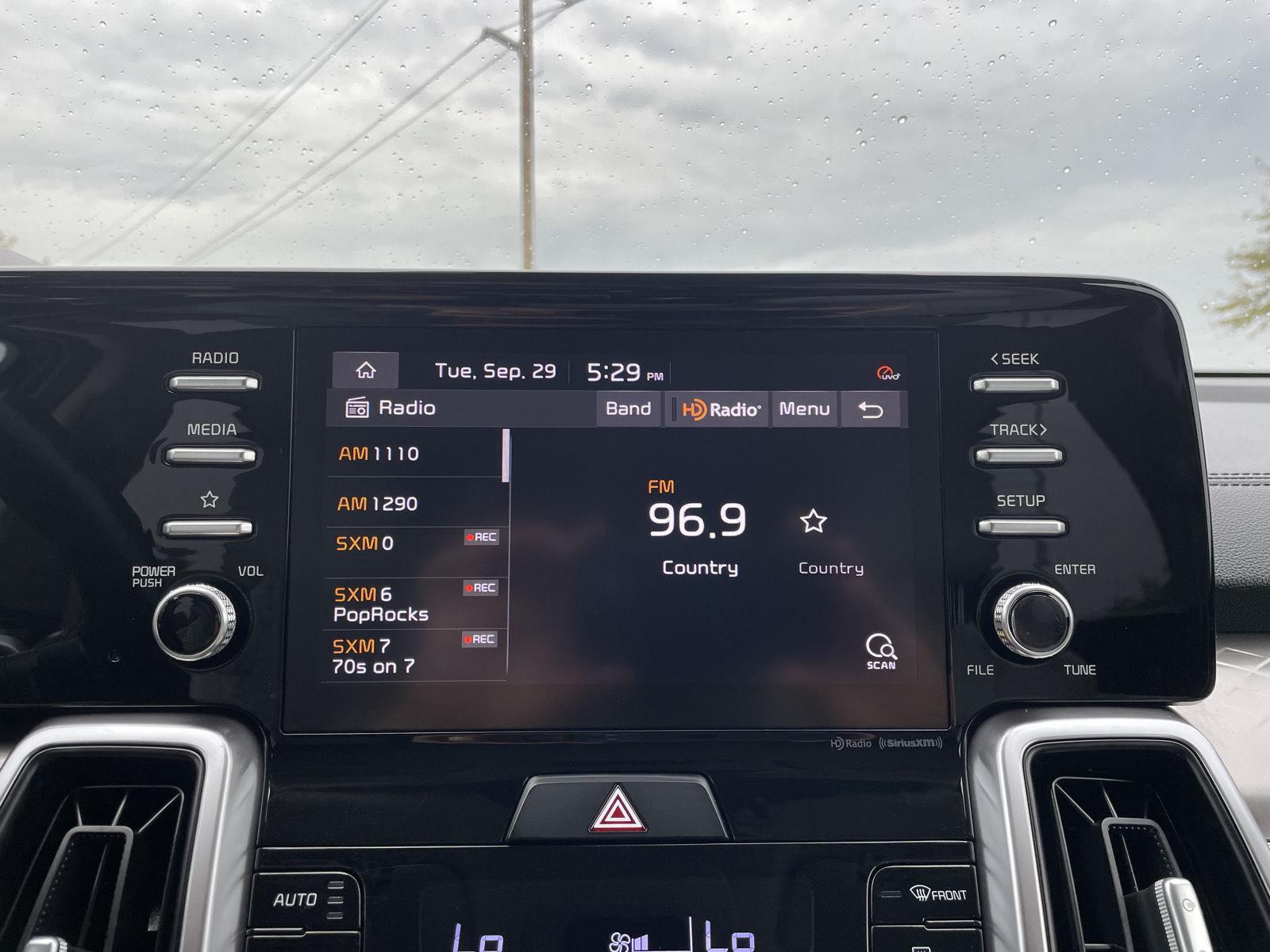 Vehicle photo 26