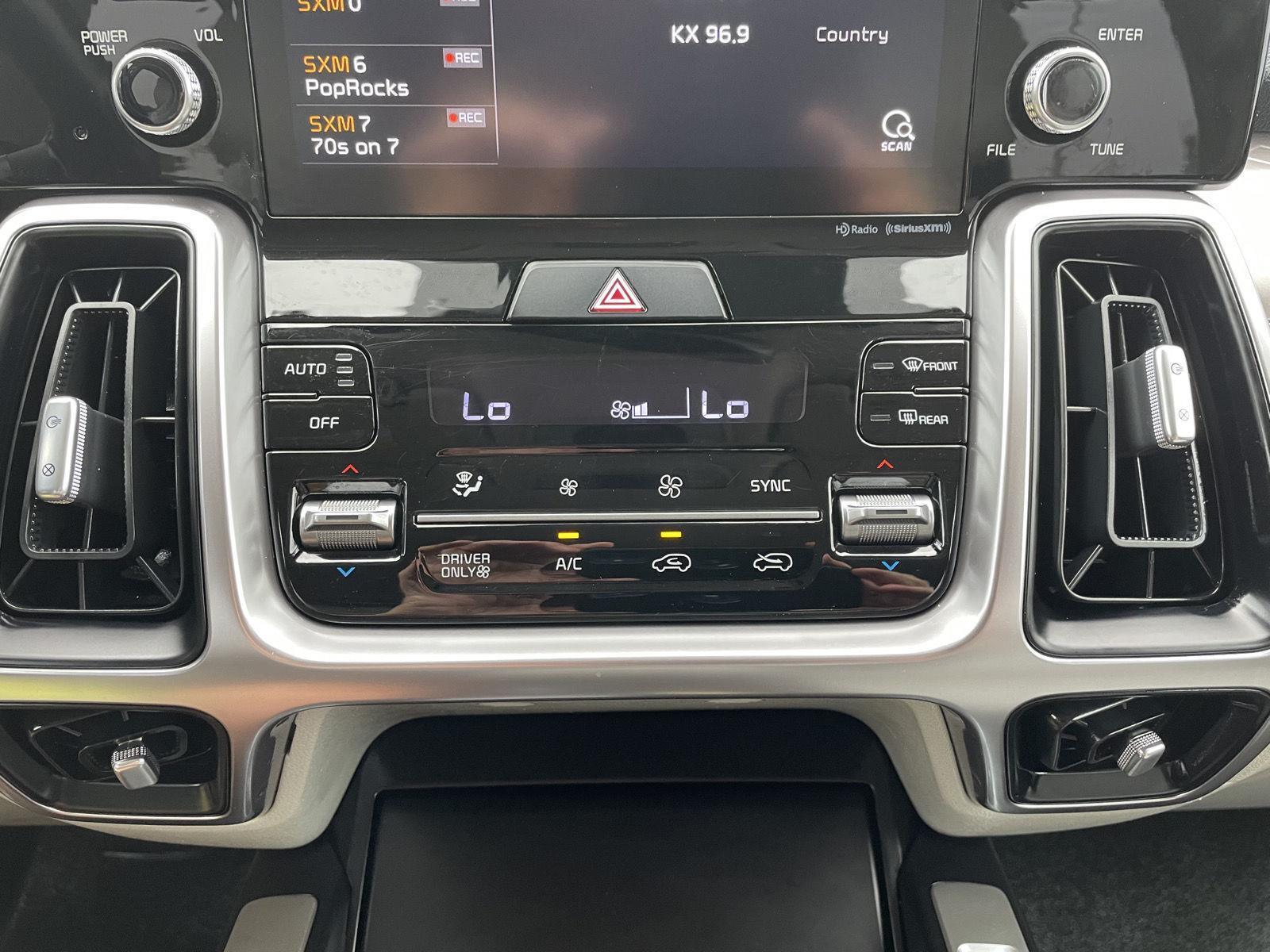 Vehicle photo 27