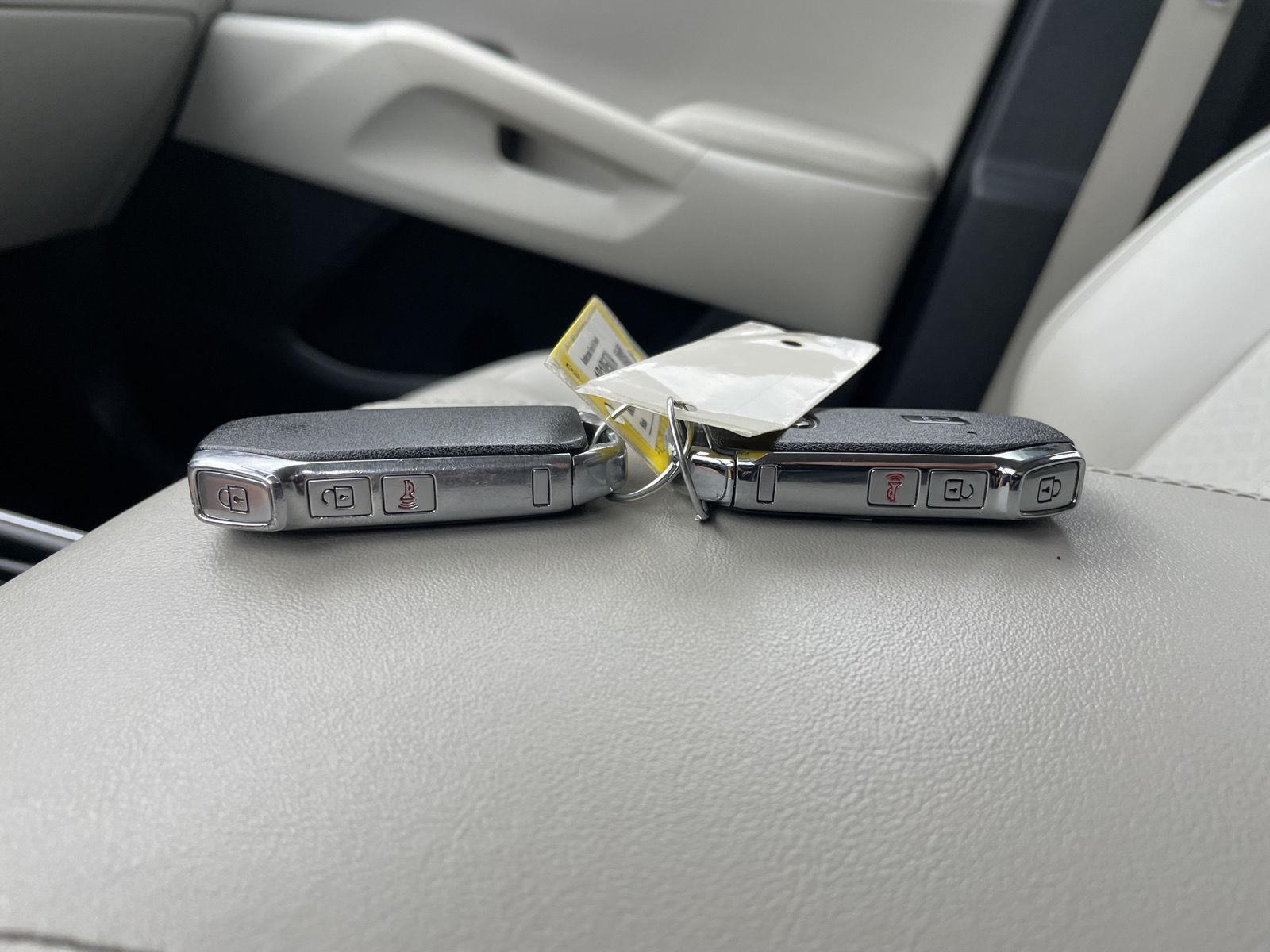 Vehicle photo 38