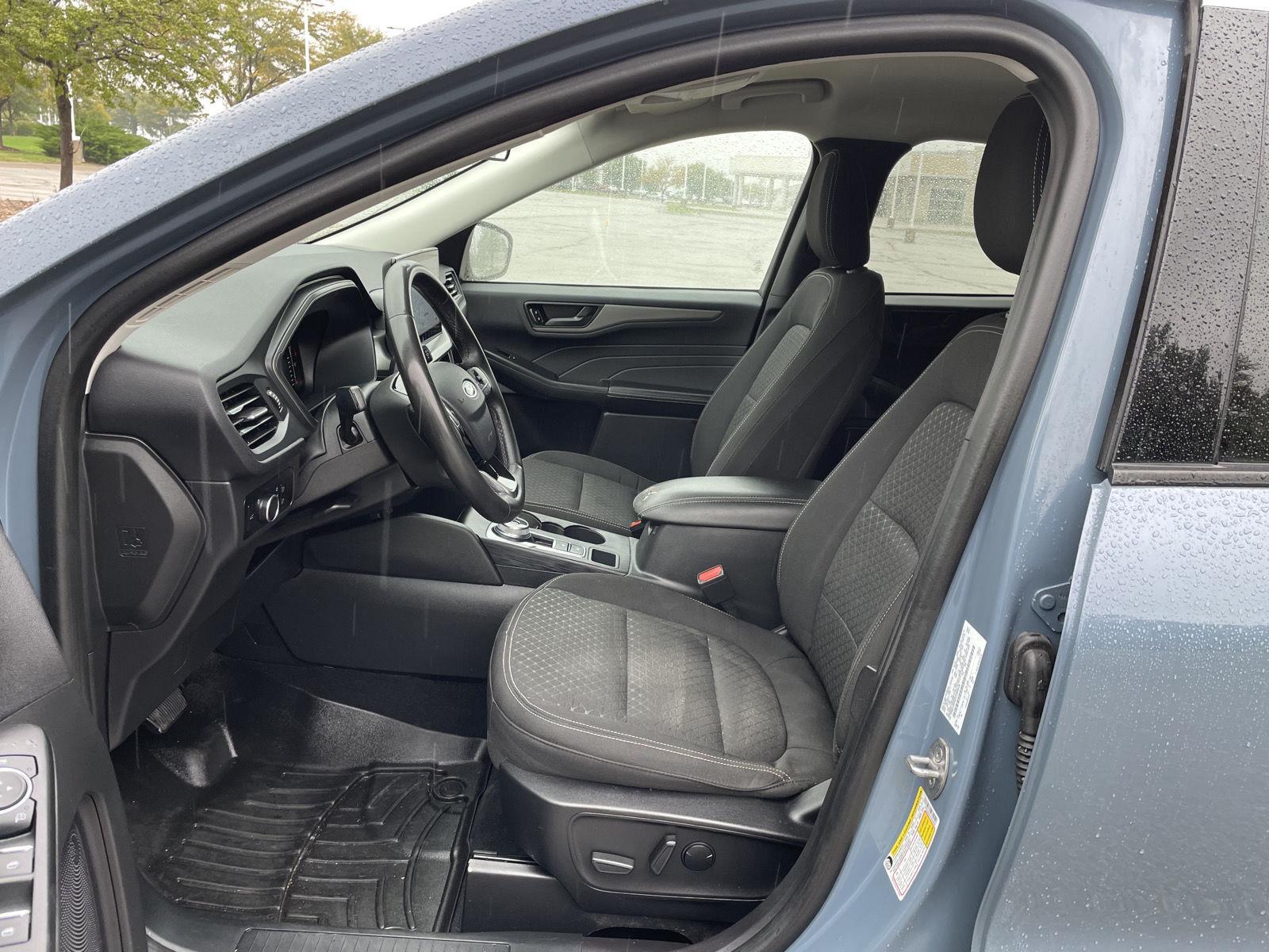 Vehicle photo 16
