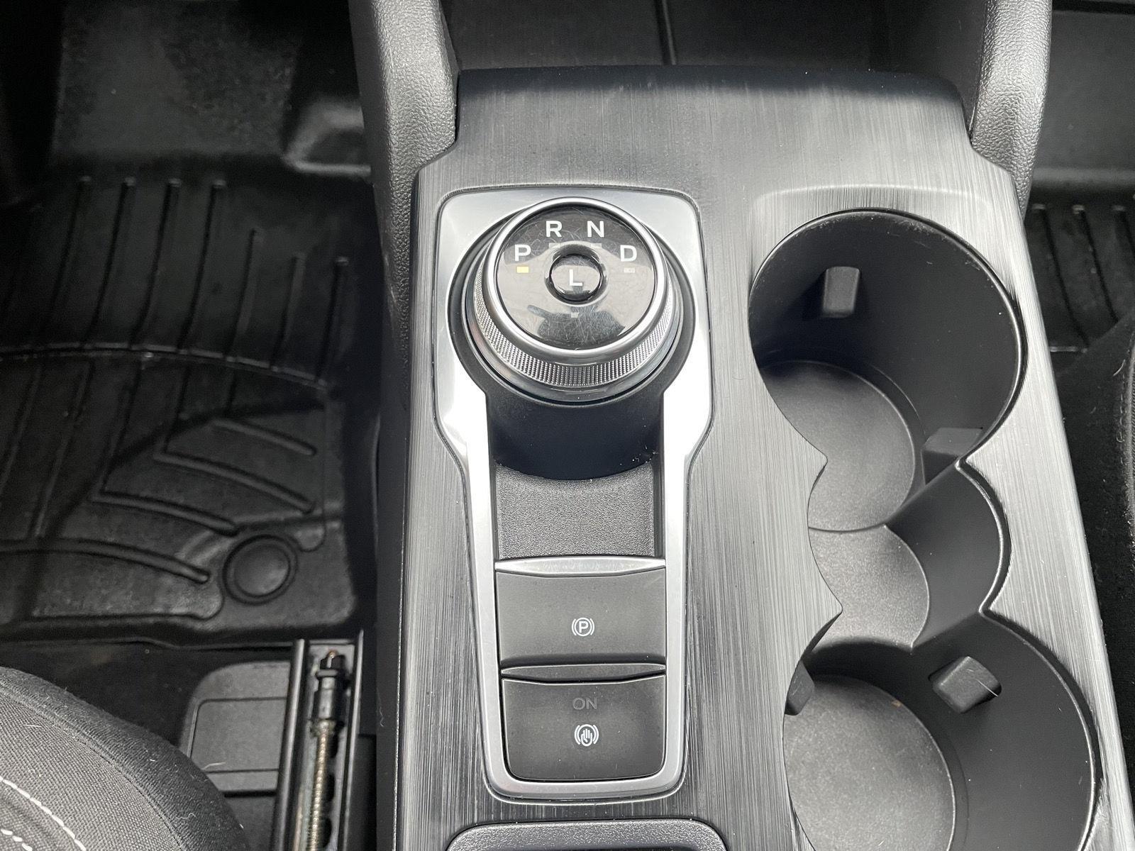 Vehicle photo 28