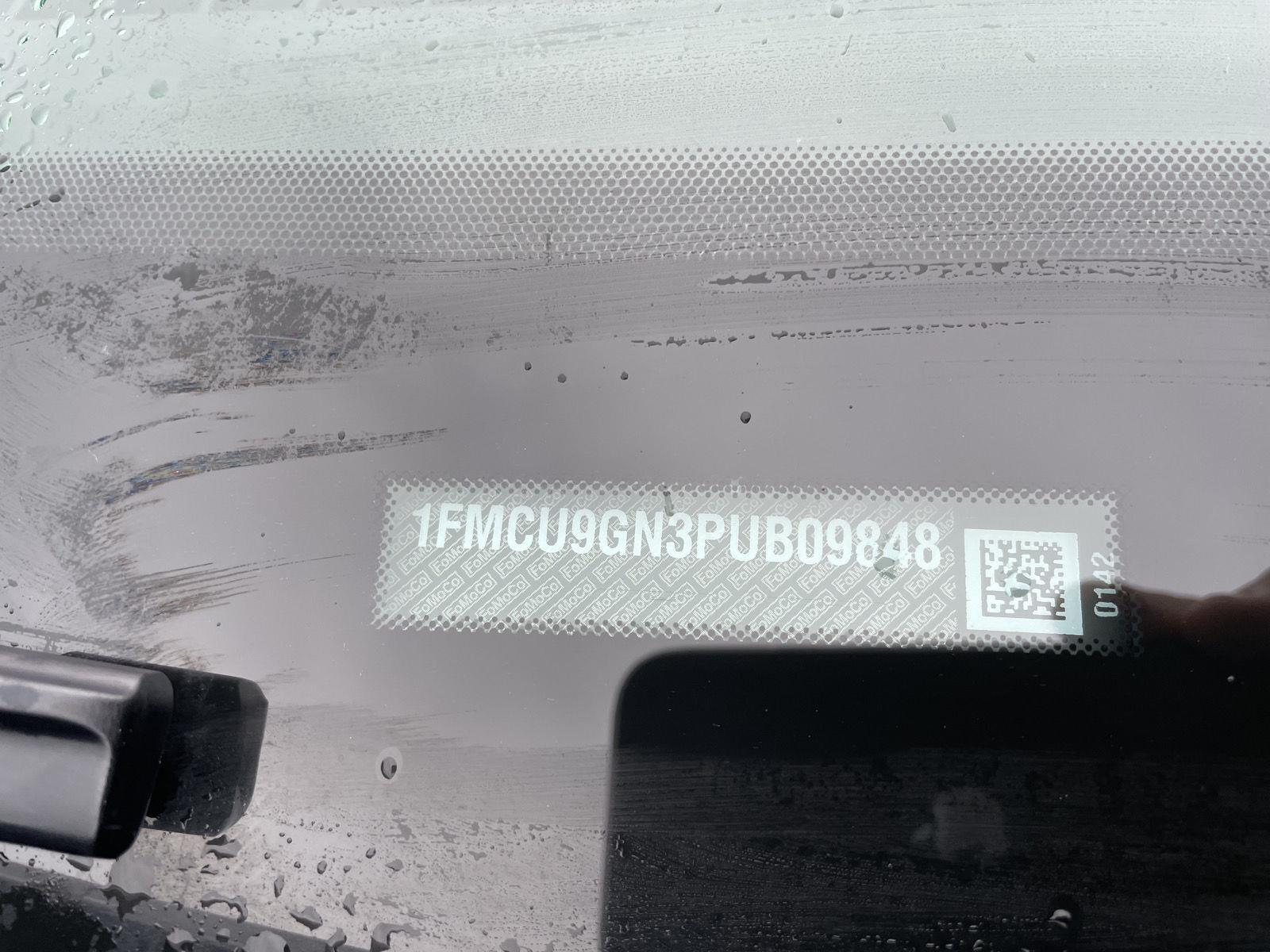 Vehicle photo 31