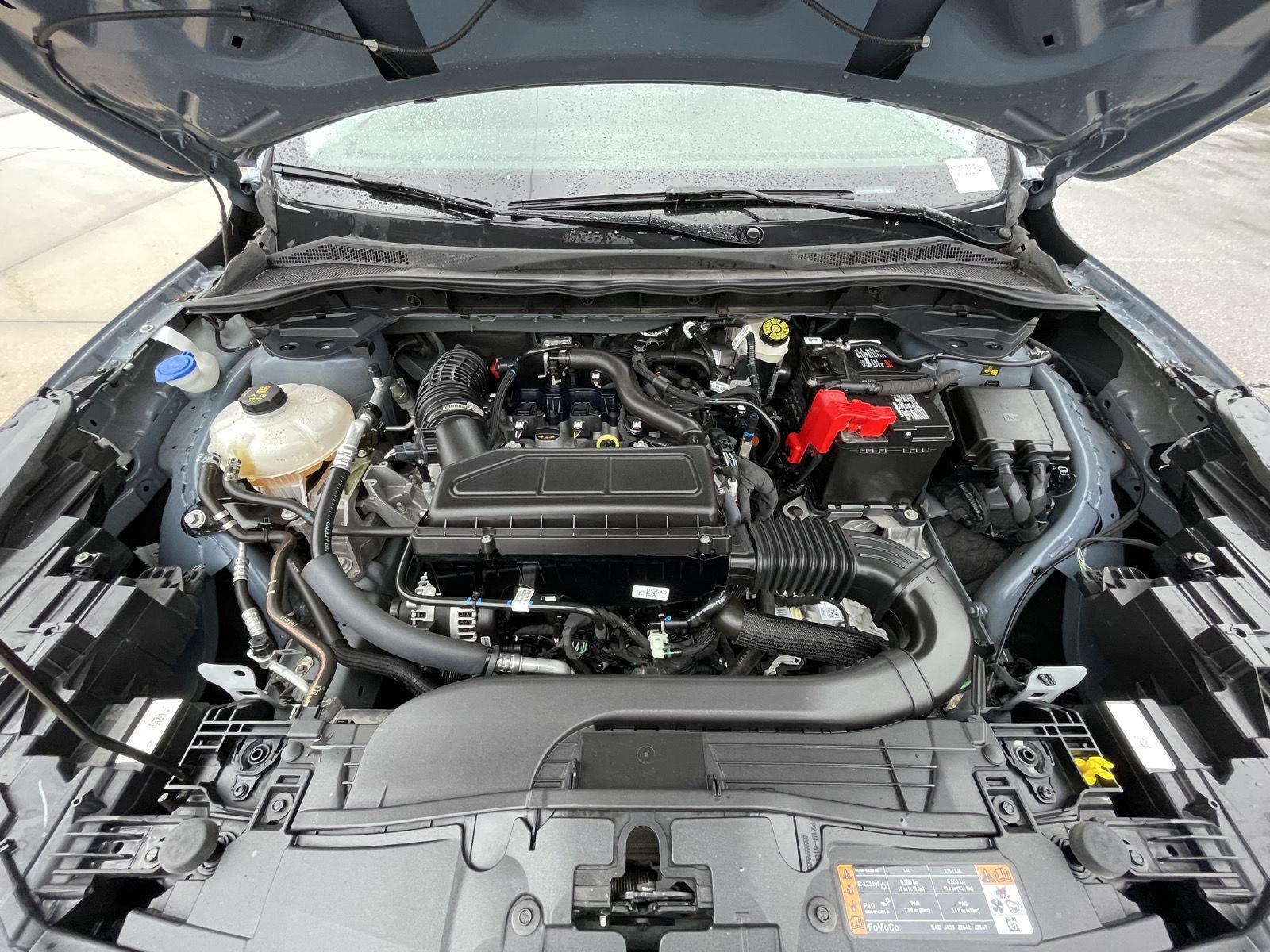 Vehicle photo 32