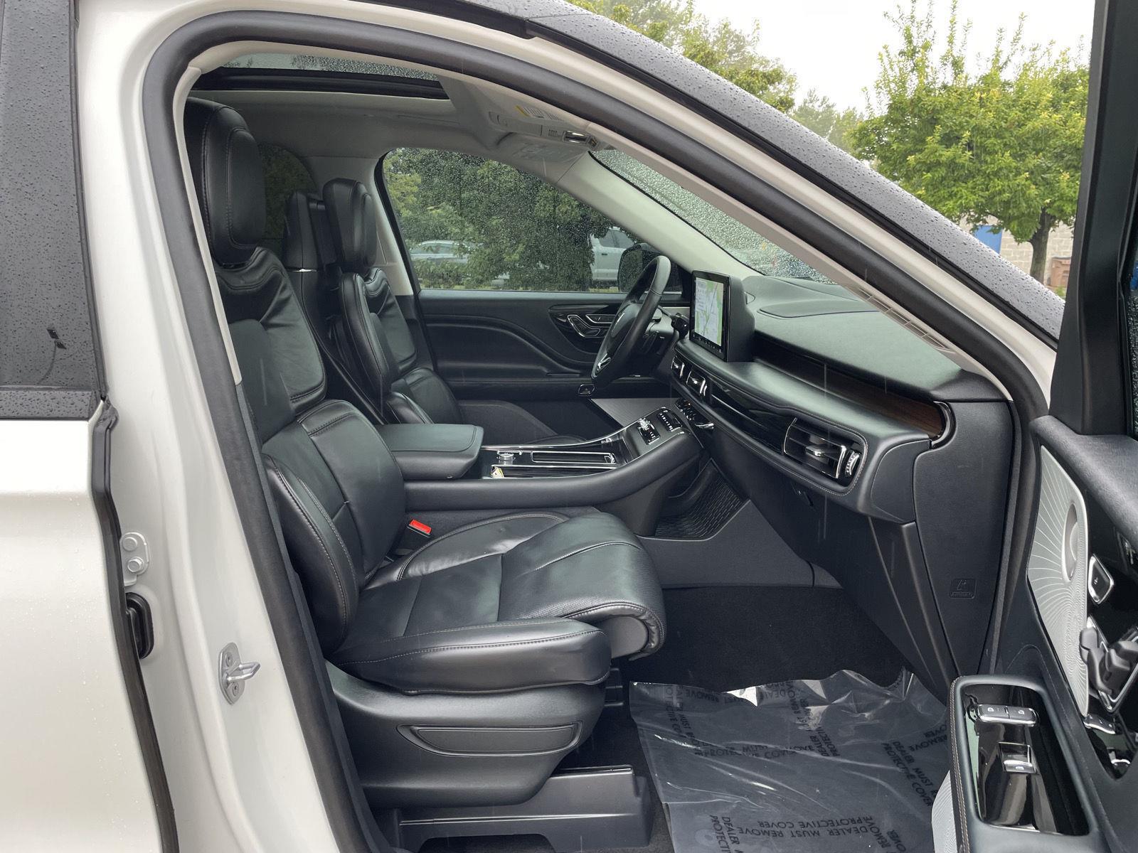 Vehicle photo 19