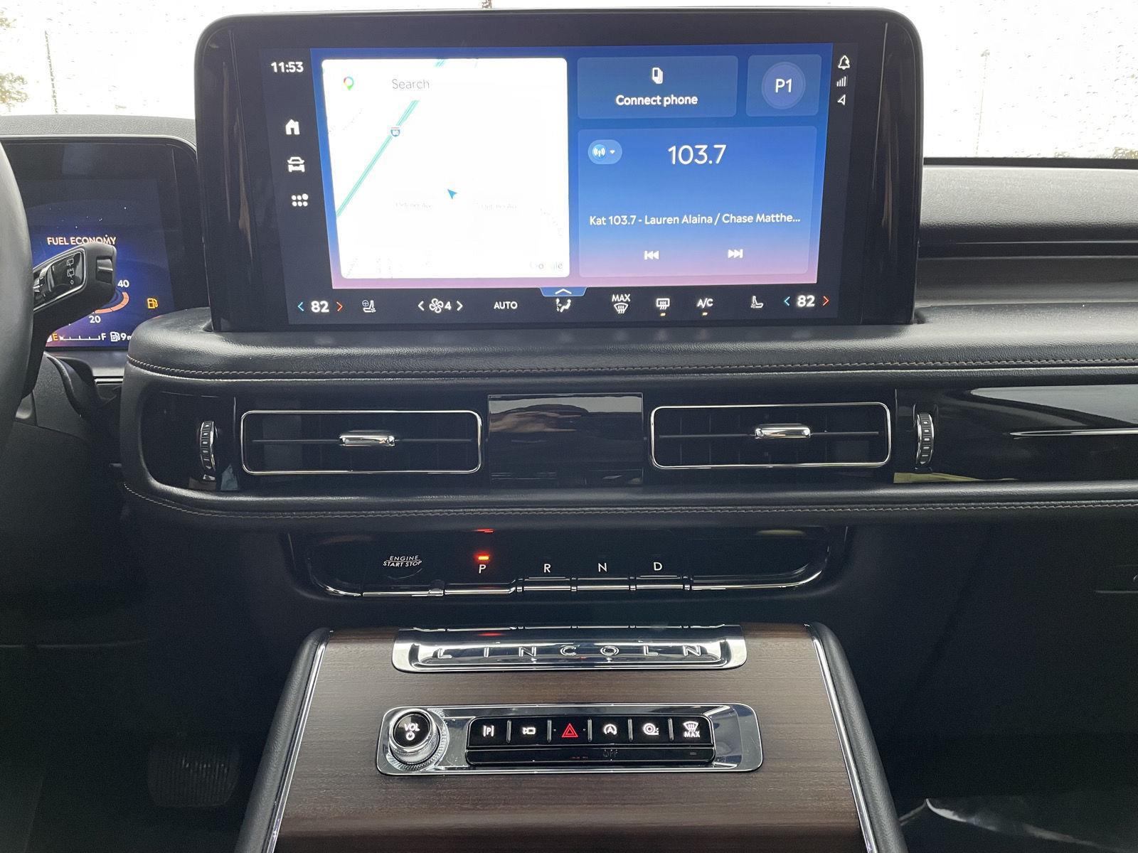 Vehicle photo 25
