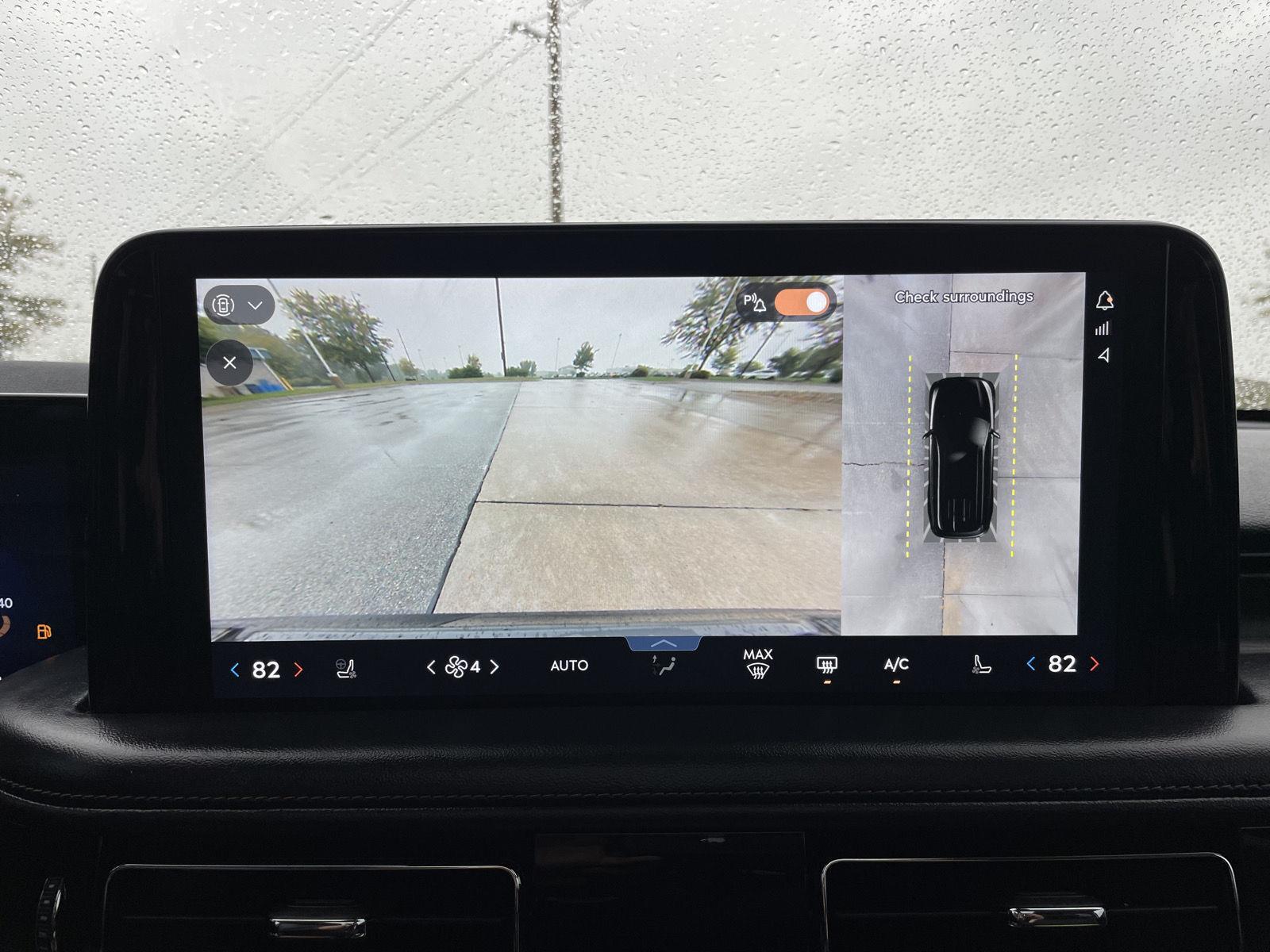 Vehicle photo 27