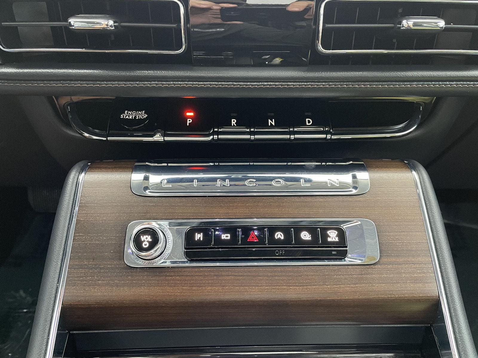 Vehicle photo 31