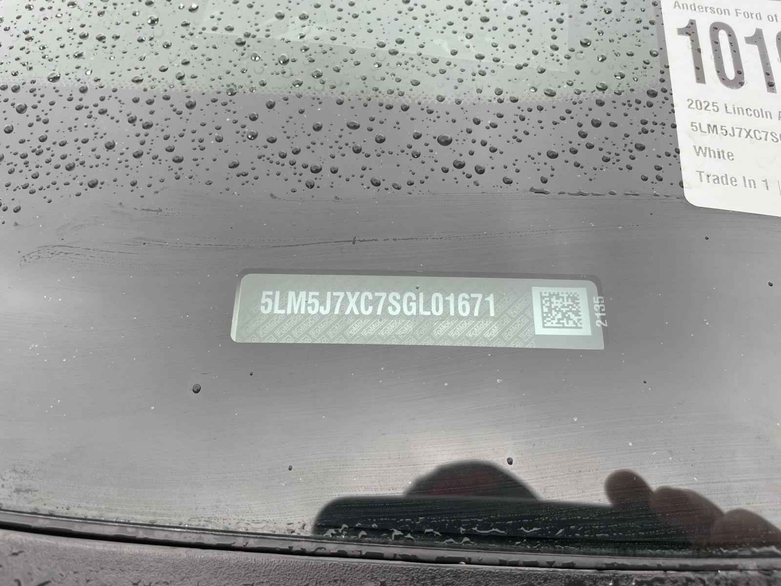 Vehicle photo 36